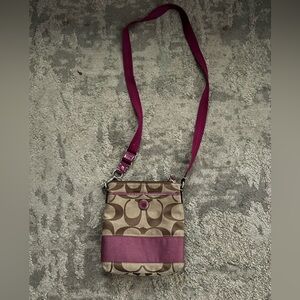 Brand: coach color : purple & brown was made in 1941